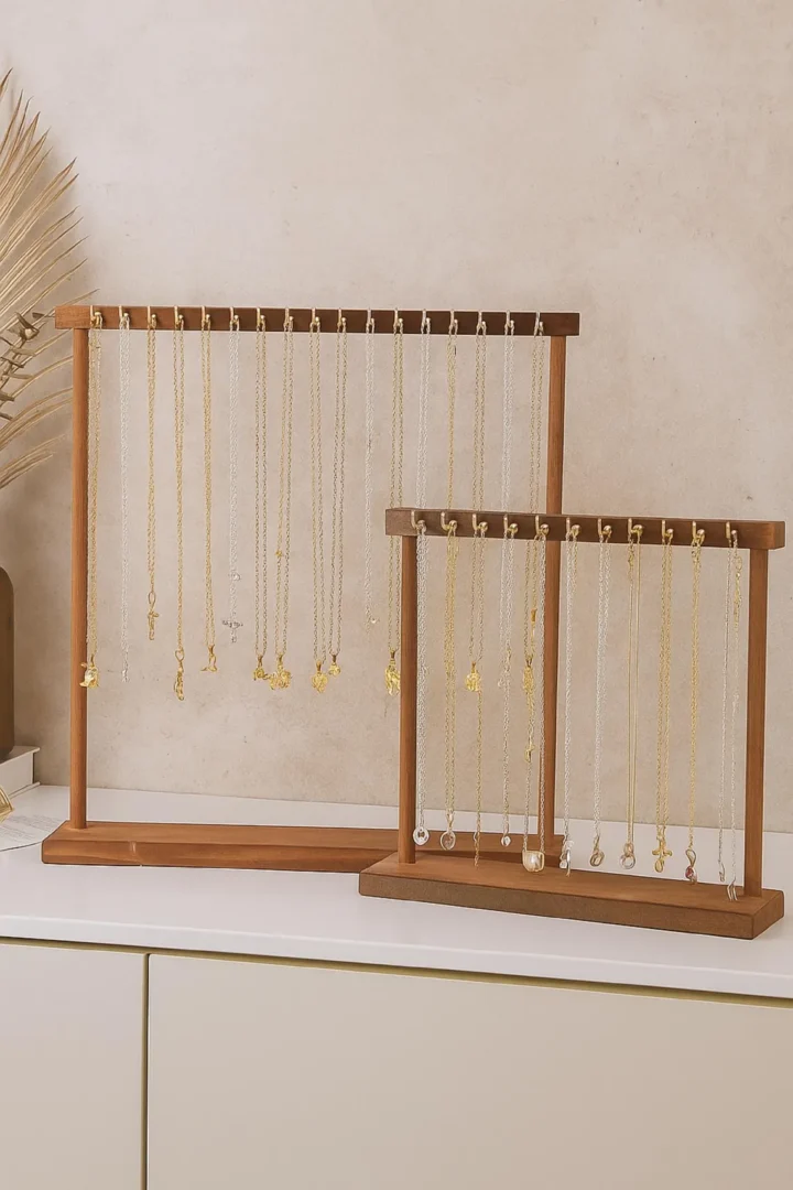 Solid Wood Necklace Display Stand – Retro Jewelry Organizer Rack
